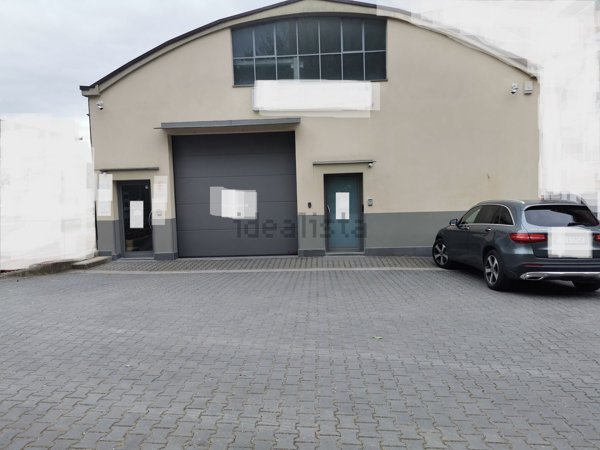 capannone in vendita a Borgo San Lorenzo in zona Rabatta