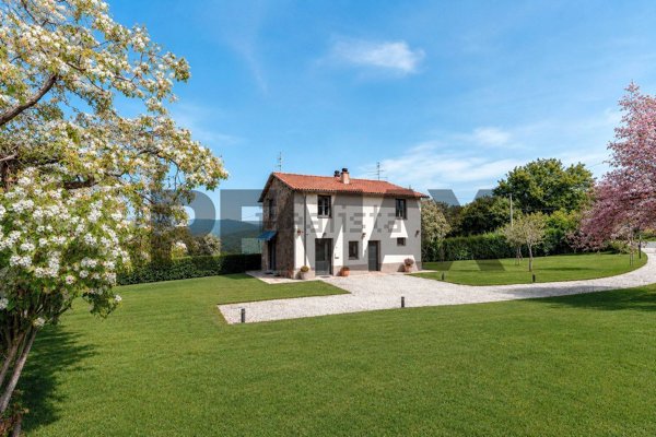 casa indipendente in vendita a Borgo San Lorenzo