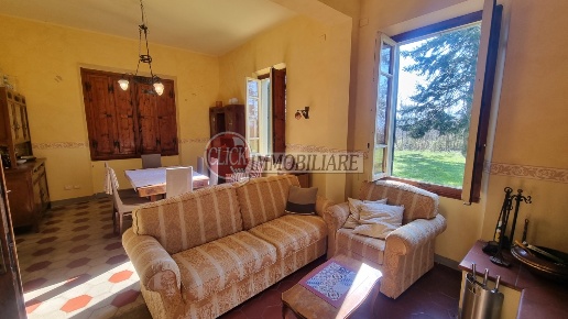 casa indipendente in vendita a Borgo San Lorenzo in zona Polcanto