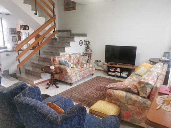 casa semindipendente in vendita a Borgo San Lorenzo