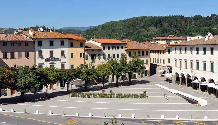 casa indipendente in vendita a Borgo San Lorenzo in zona Rabatta