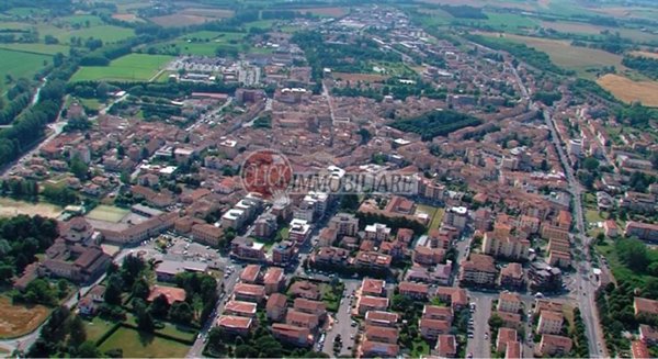 locale commerciale in vendita a Borgo San Lorenzo