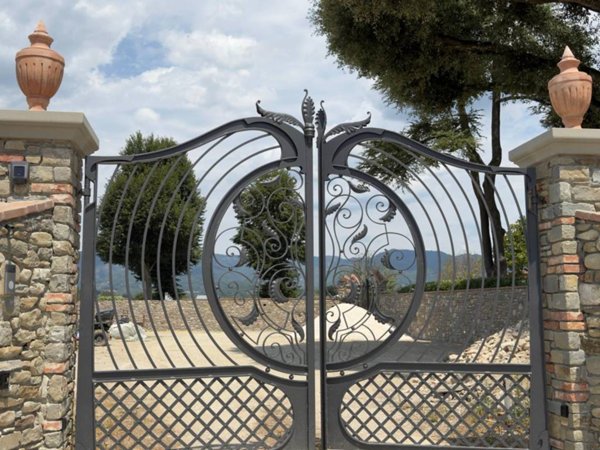 intera palazzina in vendita a Borgo San Lorenzo