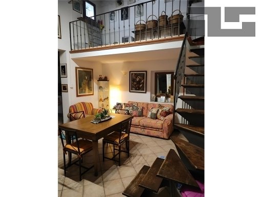 casa indipendente in vendita a Borgo San Lorenzo in zona Sagginale