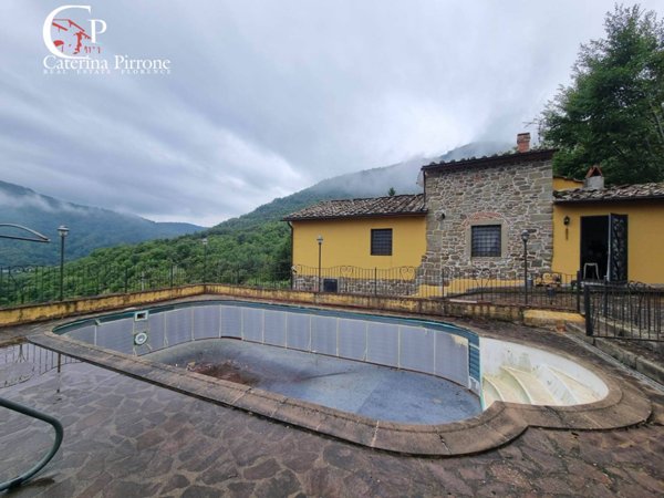 casa indipendente in vendita a Borgo San Lorenzo in zona Polcanto