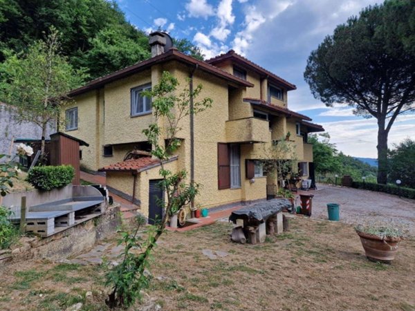 casa indipendente in vendita a Borgo San Lorenzo in zona Ronta