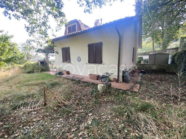 casa indipendente in vendita a Calenzano in zona Croci di Calenzano