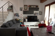casa indipendente in vendita a Calenzano