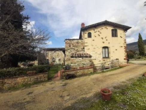 casa indipendente in vendita a Calenzano in zona Baroncoli