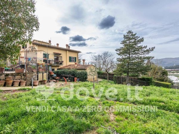 casa indipendente in vendita a Calenzano