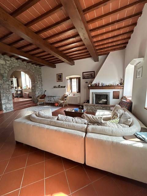 casa indipendente in vendita a Calenzano in zona Carraia