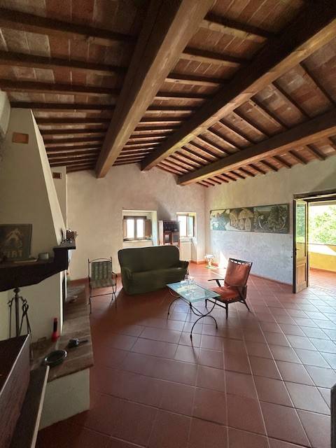 casa indipendente in vendita a Calenzano in zona Carraia