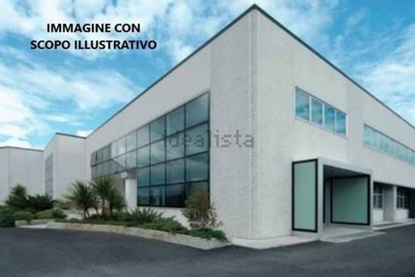 capannone in vendita a Calenzano