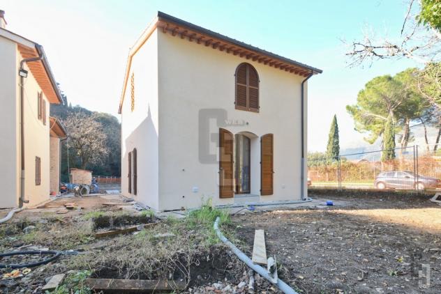 casa indipendente in vendita a Calenzano in zona Travalle