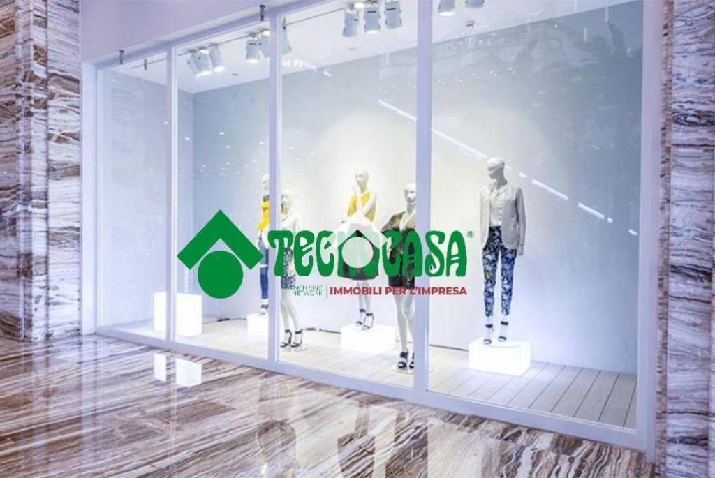 locale commerciale in vendita a Calenzano