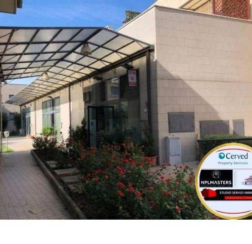 negozio in vendita a Calenzano