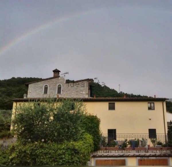 appartamento in vendita a Calenzano in zona Carraia