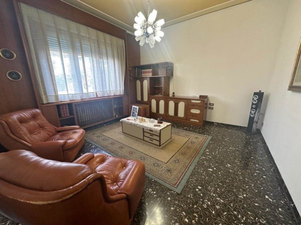 casa indipendente in vendita a Calenzano