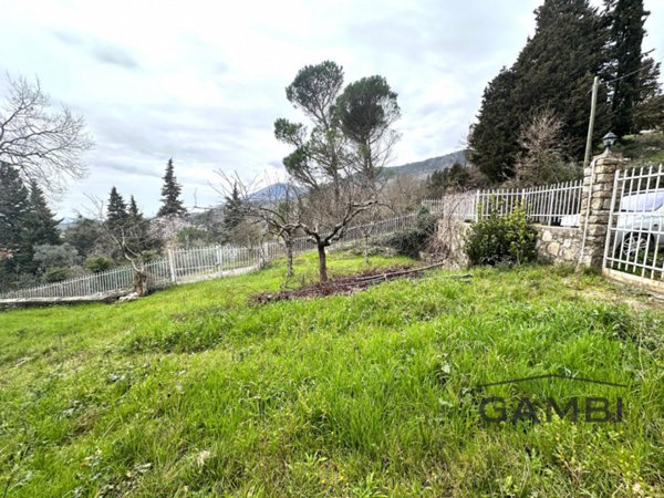 casa indipendente in vendita a Calenzano in zona Croci di Calenzano