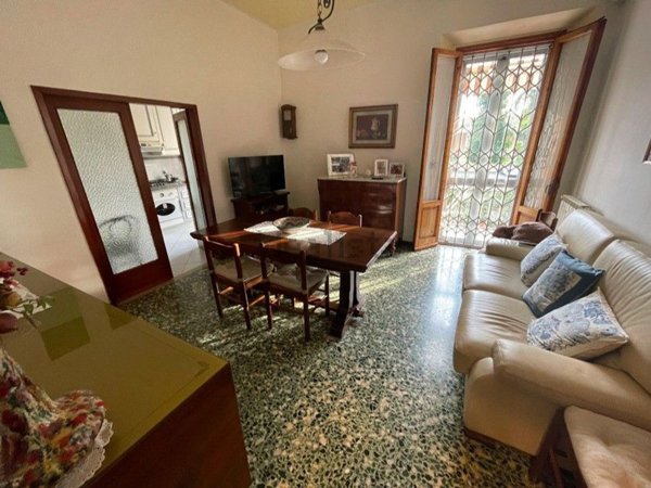 casa indipendente in vendita a Calenzano