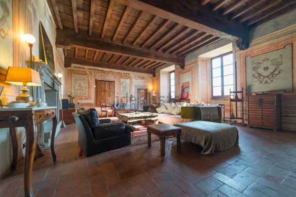 casa indipendente in vendita a Calenzano