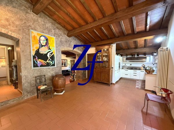 casa semindipendente in vendita a Calenzano