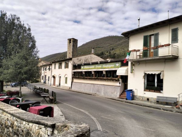negozio in vendita a Calenzano in zona Legri