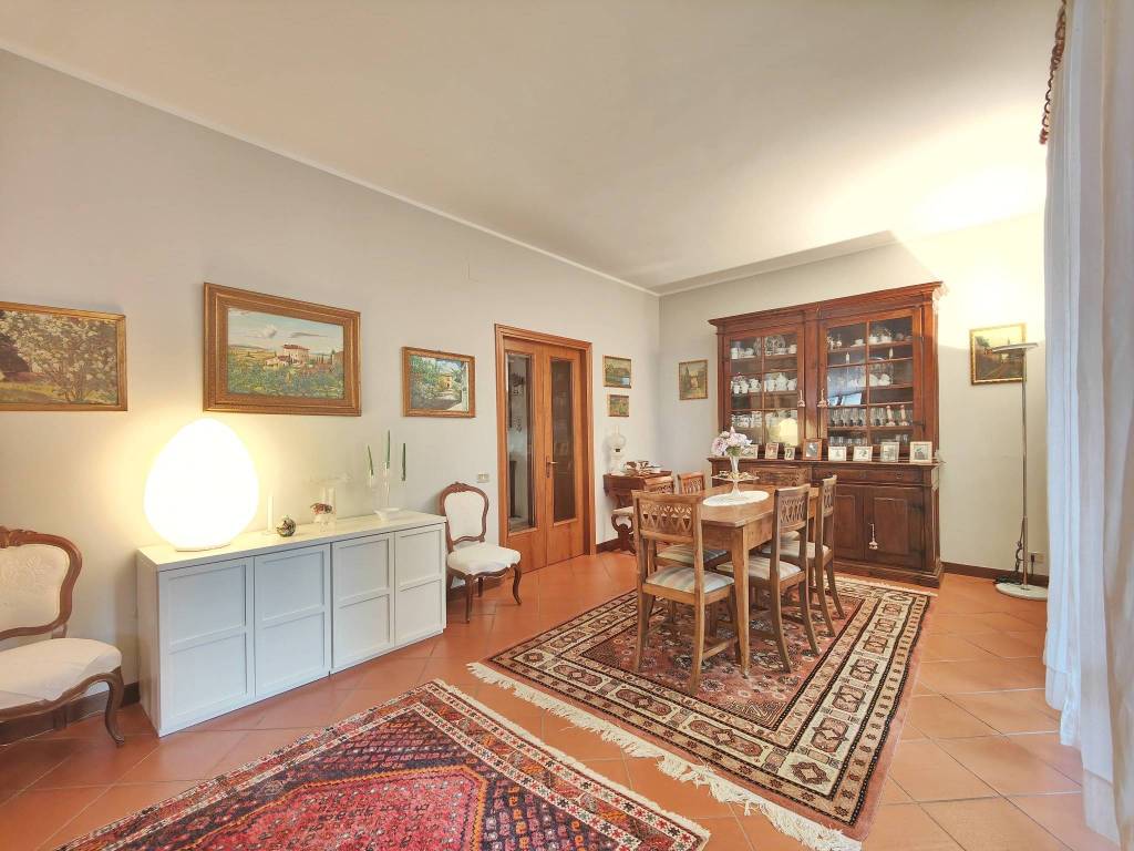 casa indipendente in vendita a Calenzano in zona Settimello
