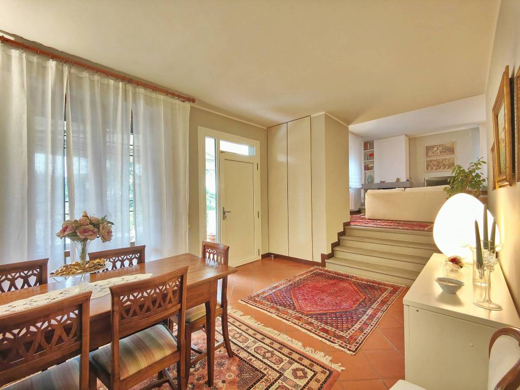 casa indipendente in vendita a Calenzano in zona Settimello