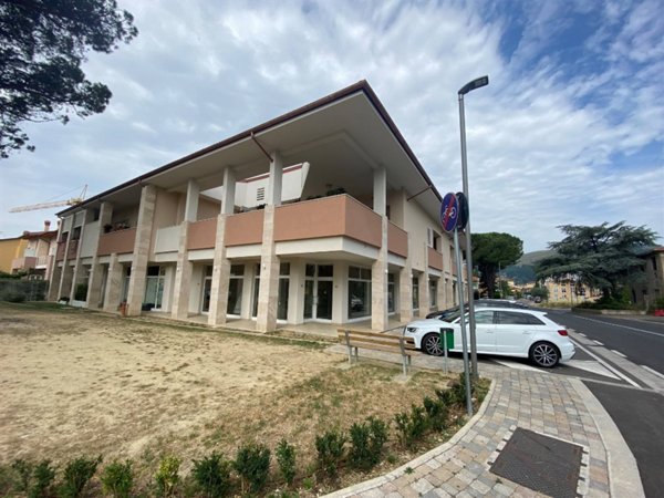 trivano in vendita a Calenzano