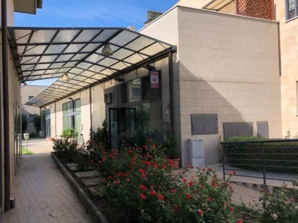 negozio in vendita a Calenzano