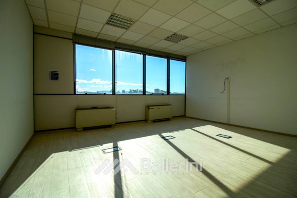 ufficio in vendita a Calenzano