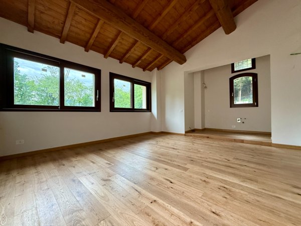 casa indipendente in vendita a Calenzano