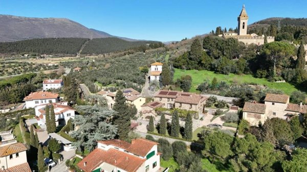 casa indipendente in vendita a Calenzano in zona San Donato