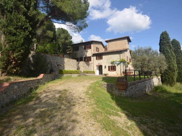 casa indipendente in vendita a Calenzano