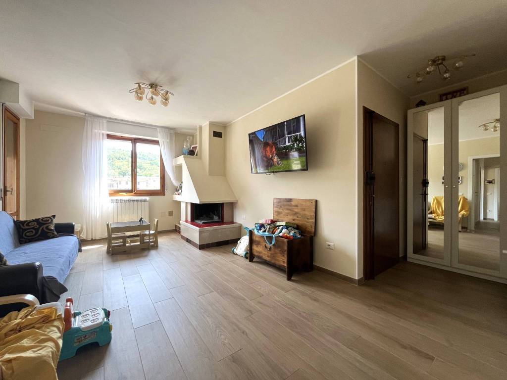 appartamento in vendita a Calenzano in zona Carraia