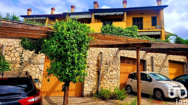 appartamento in vendita a Calenzano in zona Croci di Calenzano