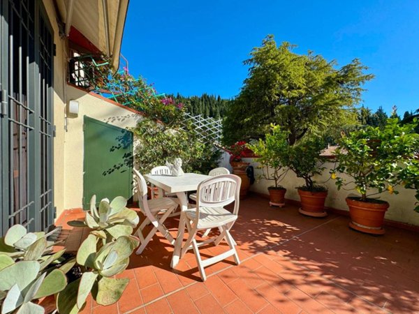 casa indipendente in vendita a Calenzano in zona Settimello