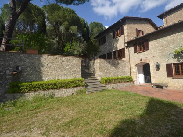 casa indipendente in vendita a Calenzano in zona Travalle