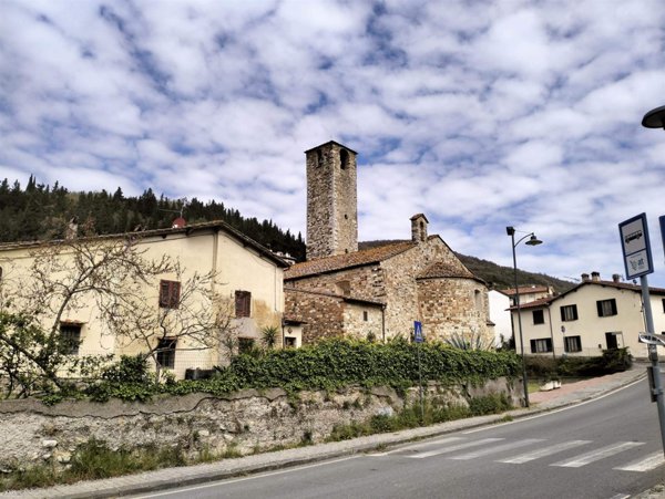 negozio in vendita a Calenzano in zona Legri