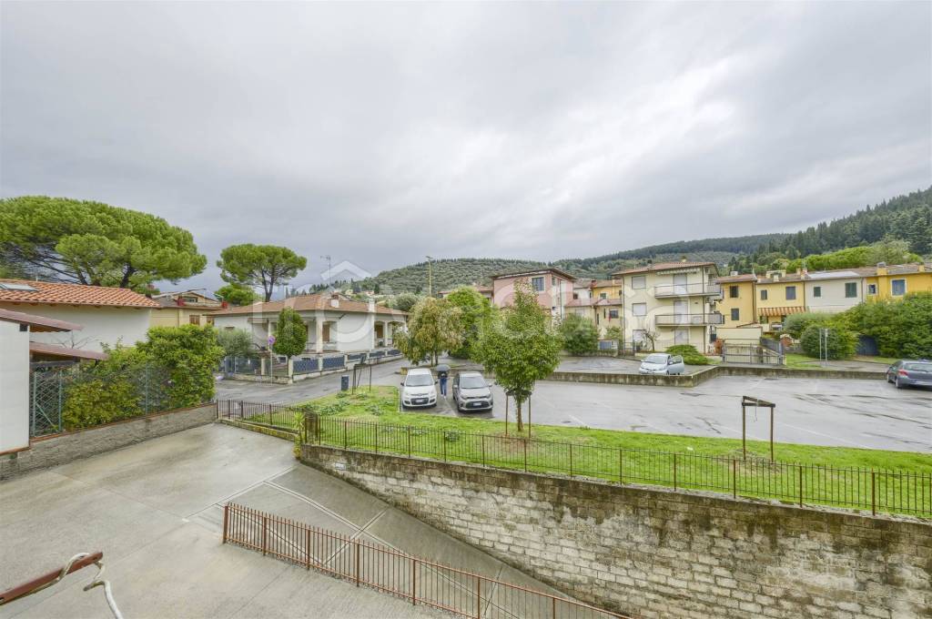 appartamento in vendita a Calenzano in zona Settimello