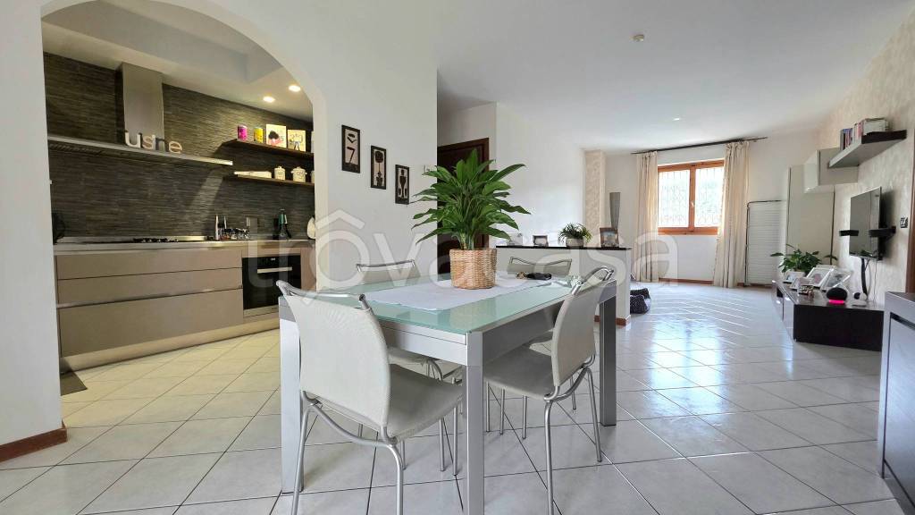 appartamento in vendita a Calenzano in zona Carraia