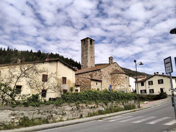 negozio in vendita a Calenzano in zona Legri