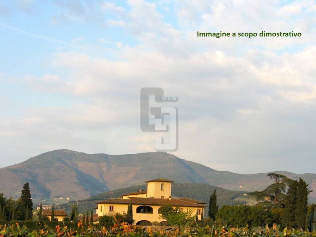 casa indipendente in vendita a Calenzano