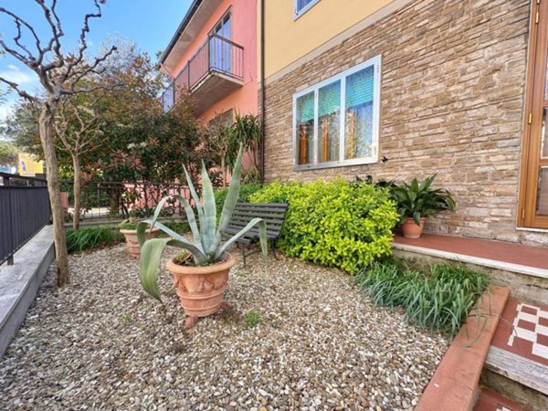 casa indipendente in vendita a Calenzano