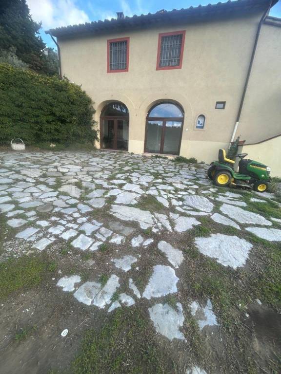 casa indipendente in vendita a Calenzano in zona Baroncoli