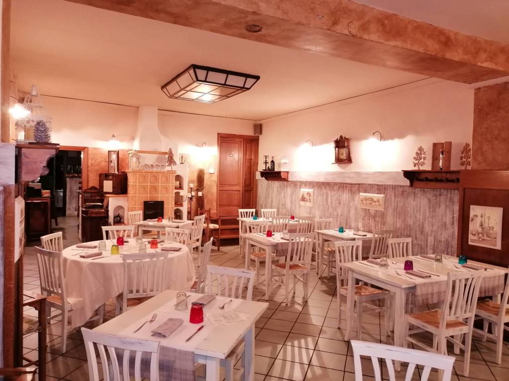 negozio in vendita a Calenzano in zona Croci di Calenzano