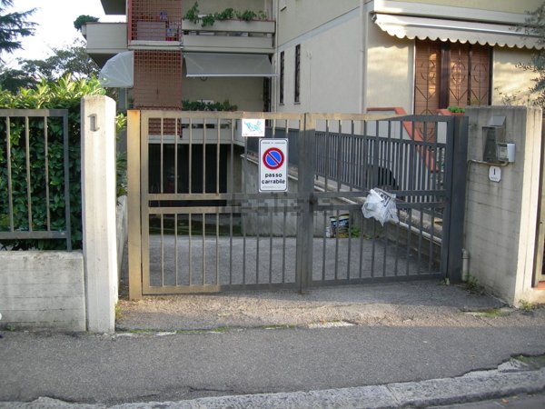 locale di sgombero in vendita a Calenzano