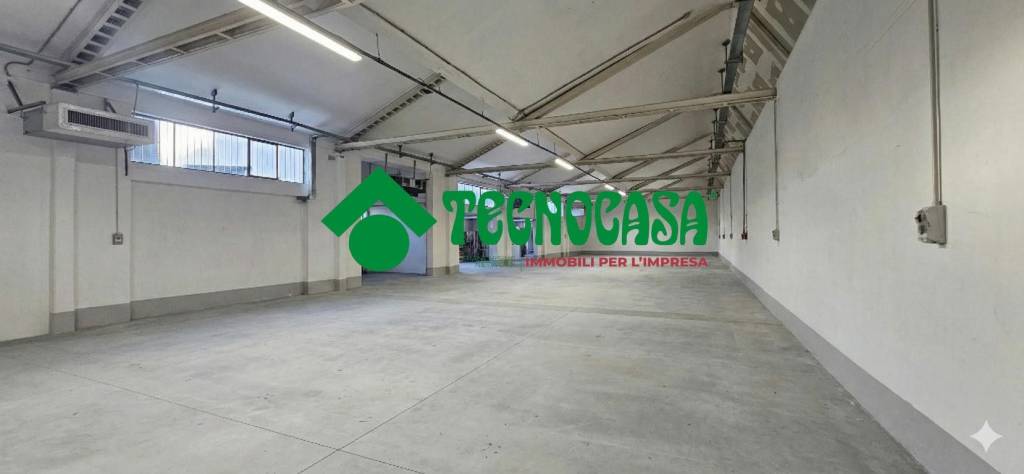 locale commerciale in affitto a Calenzano