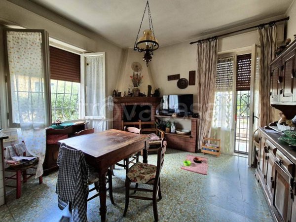 casa indipendente in vendita a Calenzano in zona Settimello